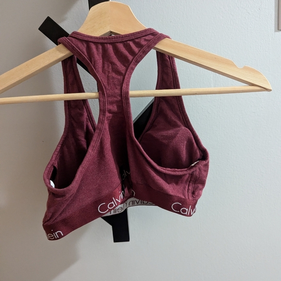 Calvin Klein sports bra size medium - Picture 2 of 3